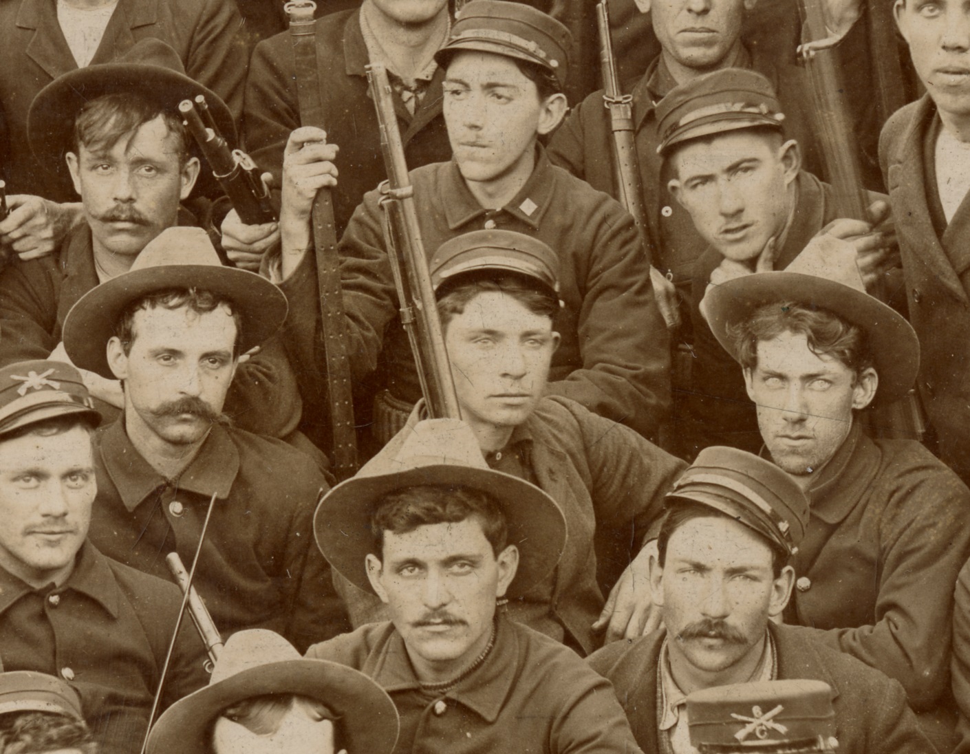 Carl Sandburg (center) with members of Company C of the Illinois 6th Regiment in Spanish-American War (1898)